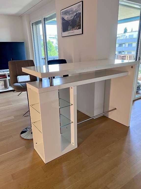 Tavoli: Moderner Bartisch Hochglanz weiss inkl. 4 Barhocker – Usato da Romanshorn venduto da mar_w6cq 3
