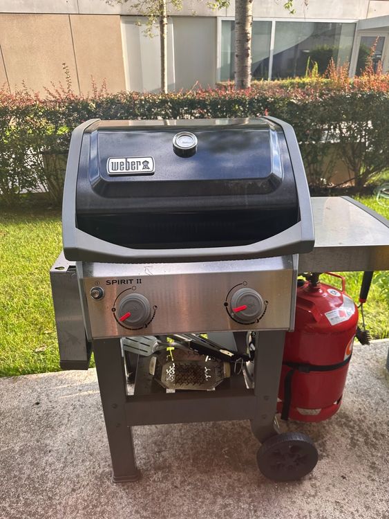 Barbecue à Gaz Weber Spirit II E-210 GBS - 2 Brûleurs, Surface 51x46cm, Noir/Argent