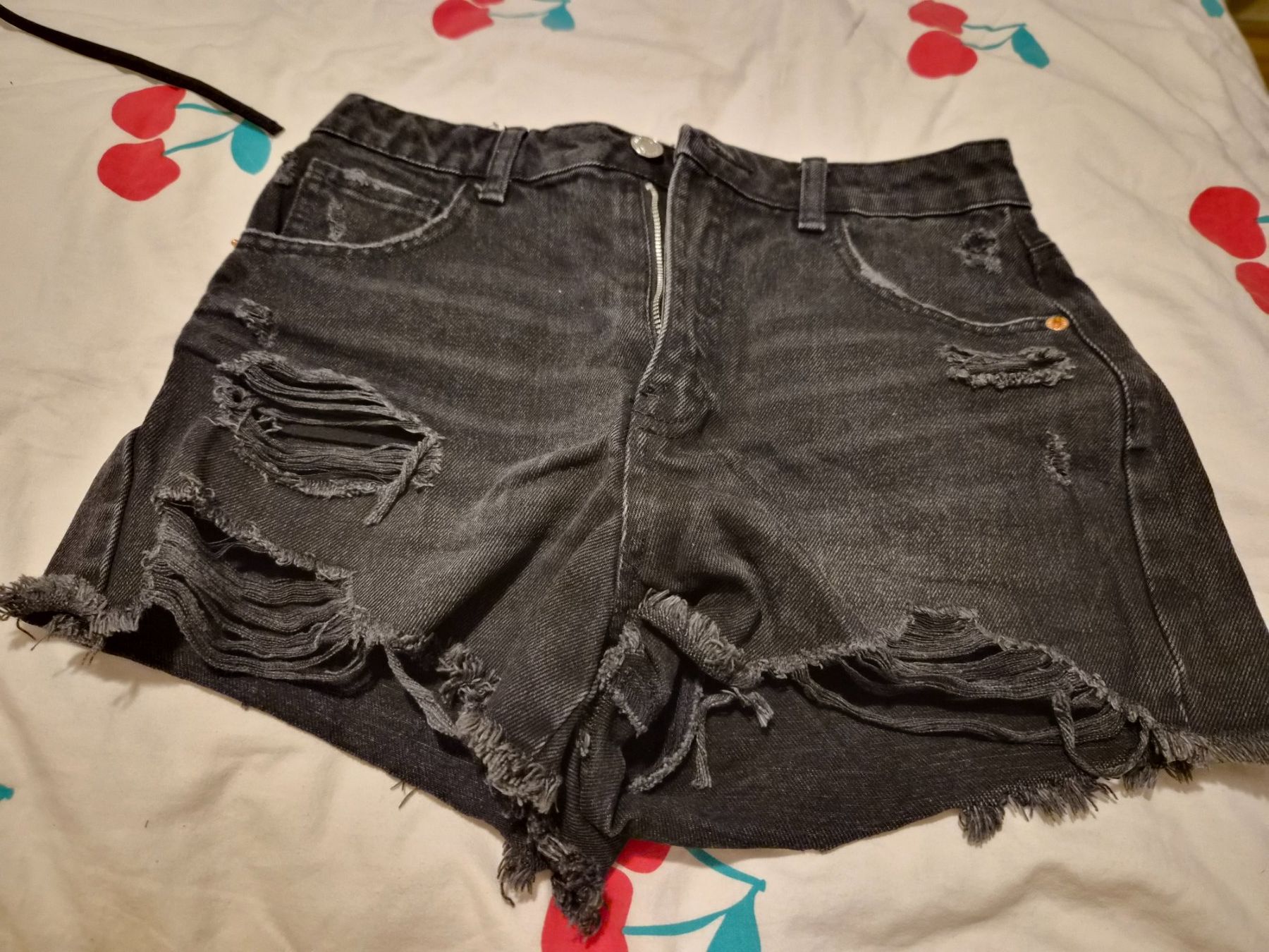 Pantaloni: Jeans shorts gr 36 – Nuovo (secondo la descrizione) da Dietikon venduto da Eleda