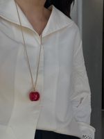 Collana AVON mela rossa con catenina dorata