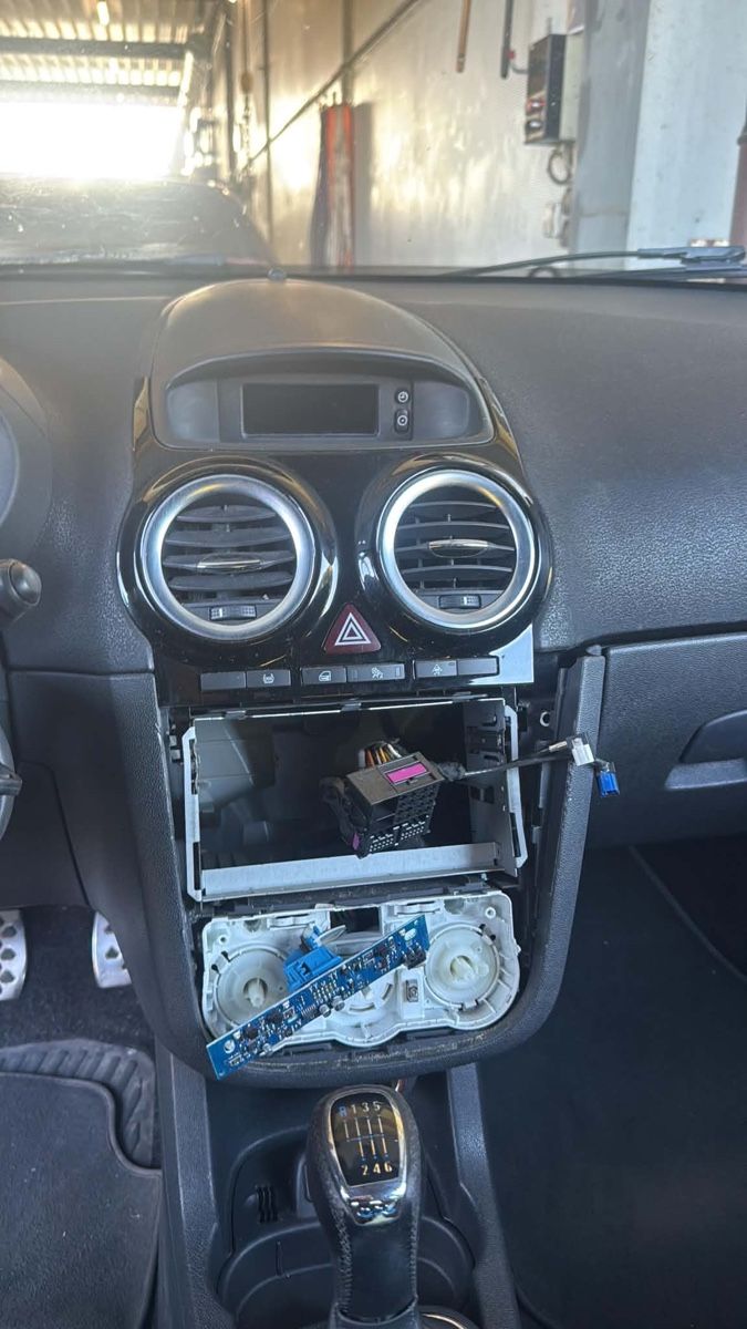 Opel Accessori per altri veicoli: Opel Corsa D OPC – Usato da Schaffhausen venduto da sabdiu 3