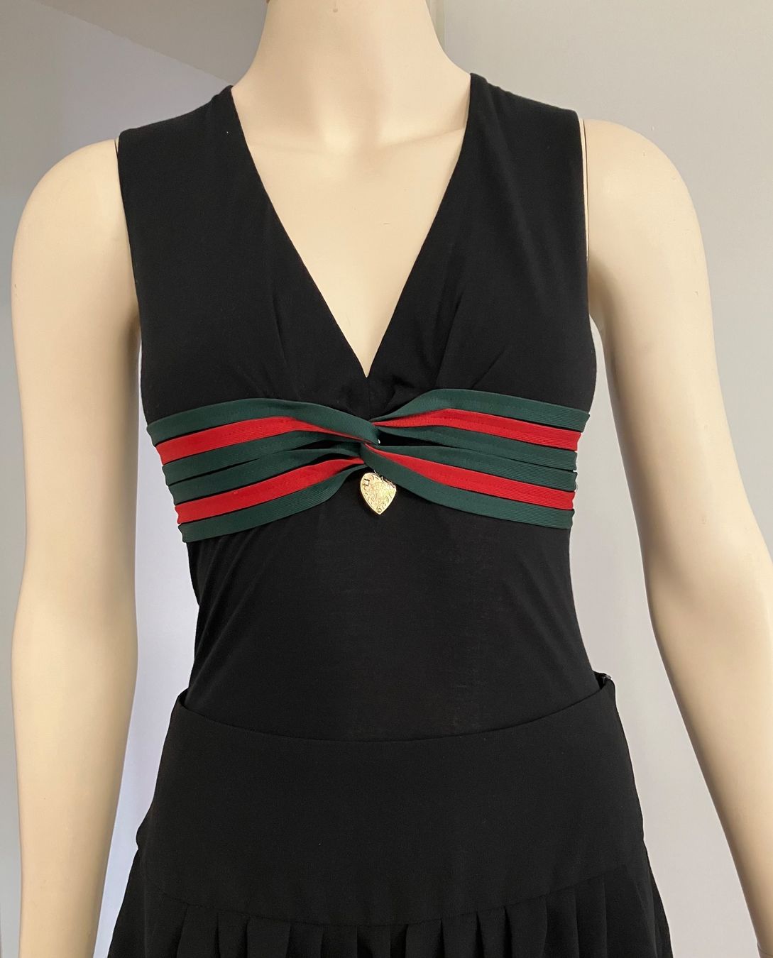 Gucci Tops: GUCCI top S – Neuf avec emballage d'origine à Clarens par Piluka