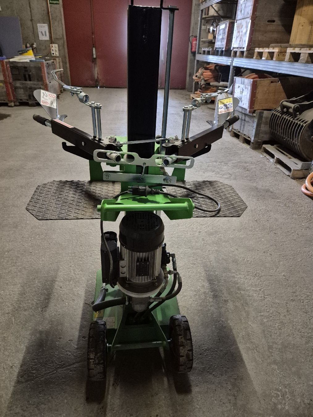 Tutte le macchine: Holzspalter Forest SF80 XX neuwertig – Nuovo (secondo la descrizione) da Haldenstein venduto da Ramona_D. 1