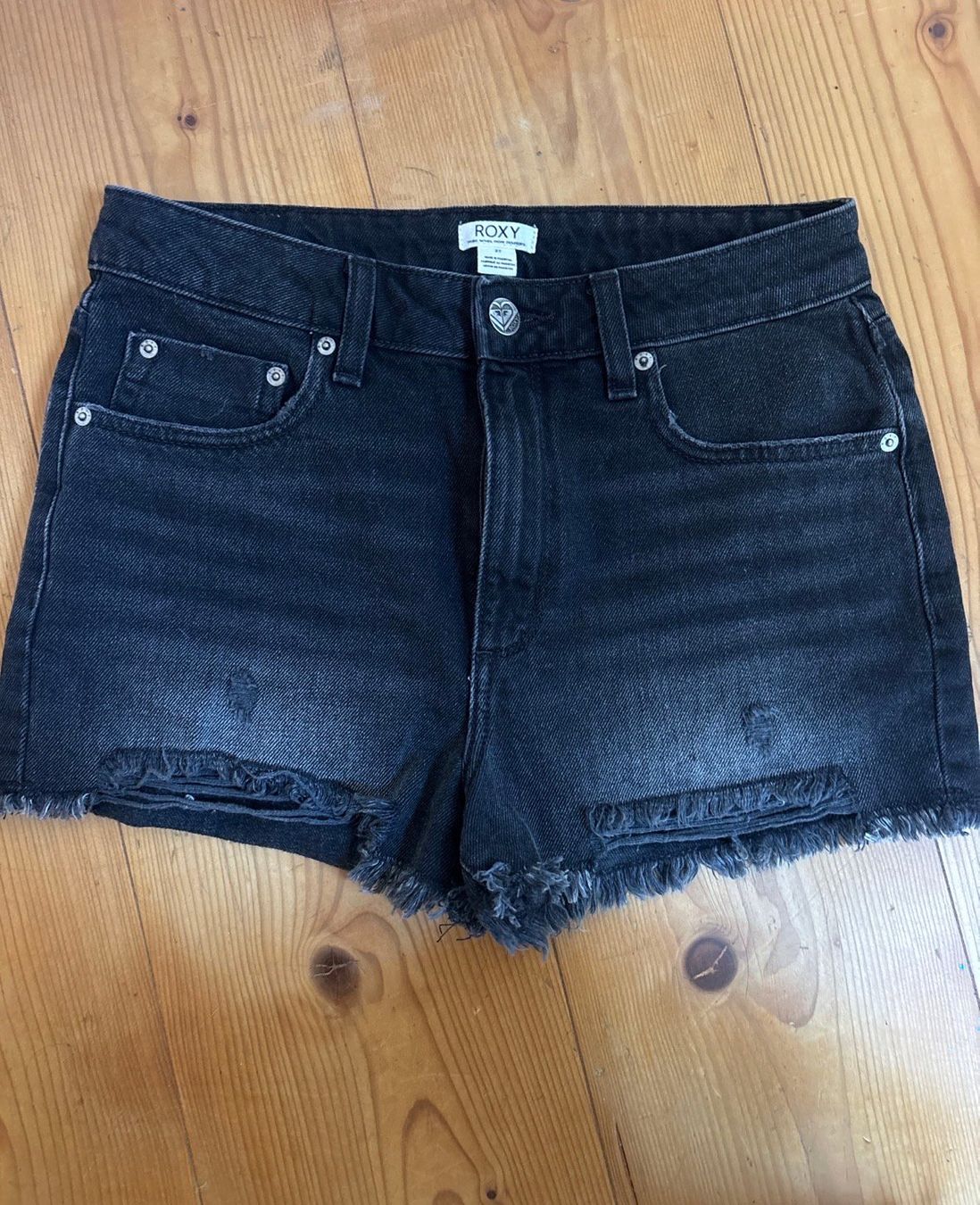 Roxy Pantaloni: shorts roxy – Nuovo (secondo la descrizione) da Isenthal venduto da lab_n5qz