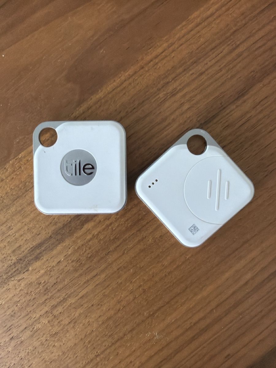 Porte-clés: 2x Tile Pro Bluetooth-Tracker – Schlüsselfinder – D'occasion à Männedorf par mic_y26r 1