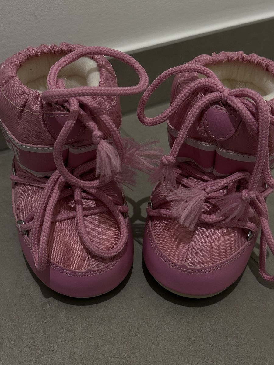 Moon Boot Scarpe per ragazzi: Adorables Moon Boot 19-22 Rose – Usato da Montpreveyres venduto da Donlaeti25