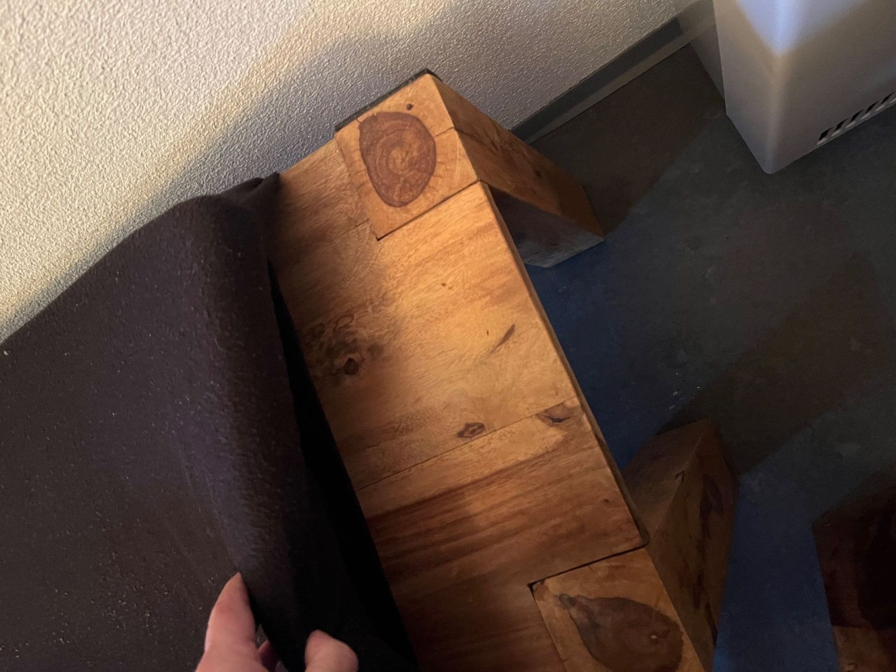 Set di tavolo e panche: Esstisch Design mit 4 Stühlen und einer Sitzbank – Usato da Weisslingen venduto da Eniclote 4
