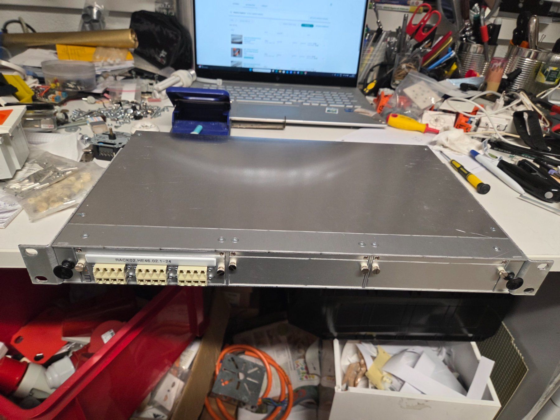 Racks & Supports: LWL Patch-Panel 19" Patchpanel mit MTP Modul – D'occasion à Zürich par Alibaba1234