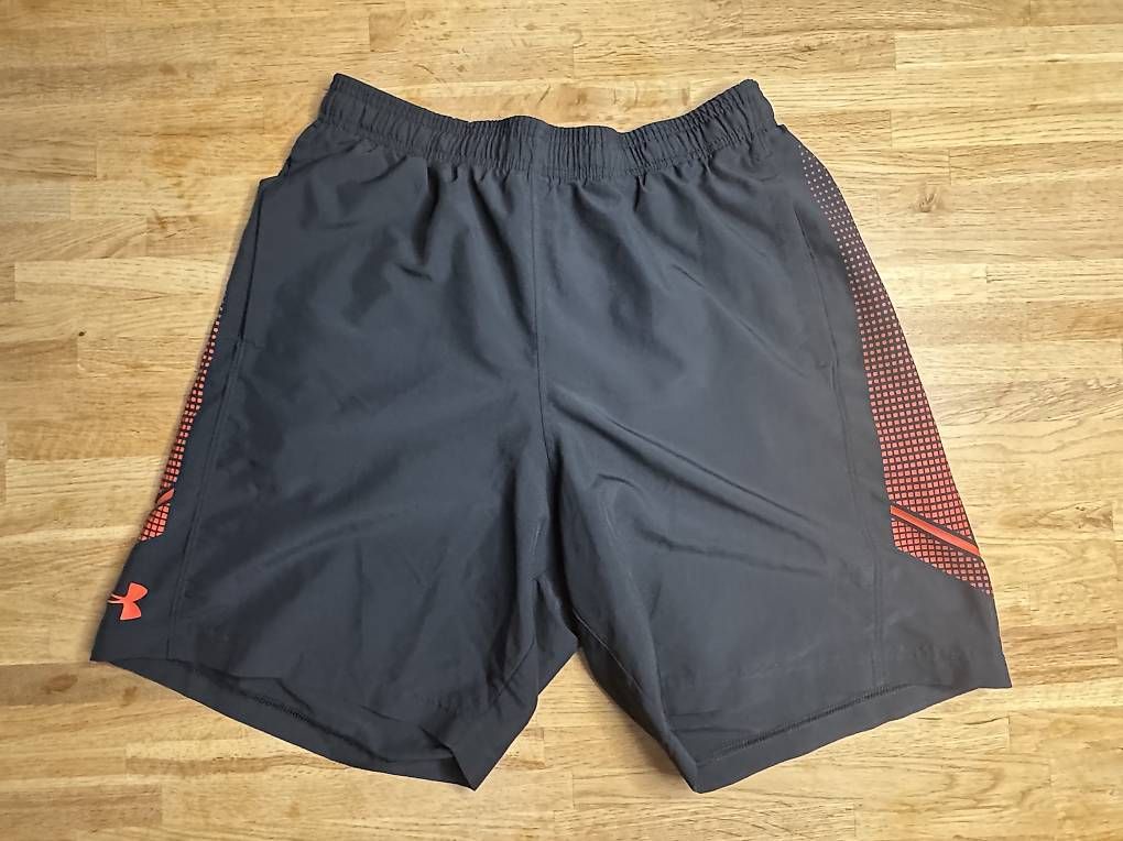 Scarpe, pantaloni & magliette da ginnastica: Under Armour Sport Trikot Shorts – Usato da Diepoldsau venduto da Take1 2