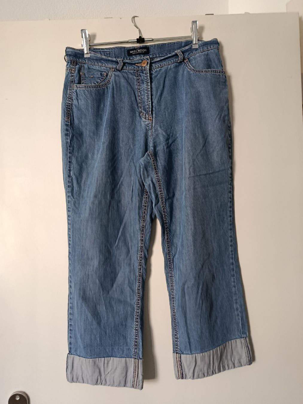 Jeans: Leichte 7/8 Jeans Gr. 40 – Usato da Basel venduto da Clay66
