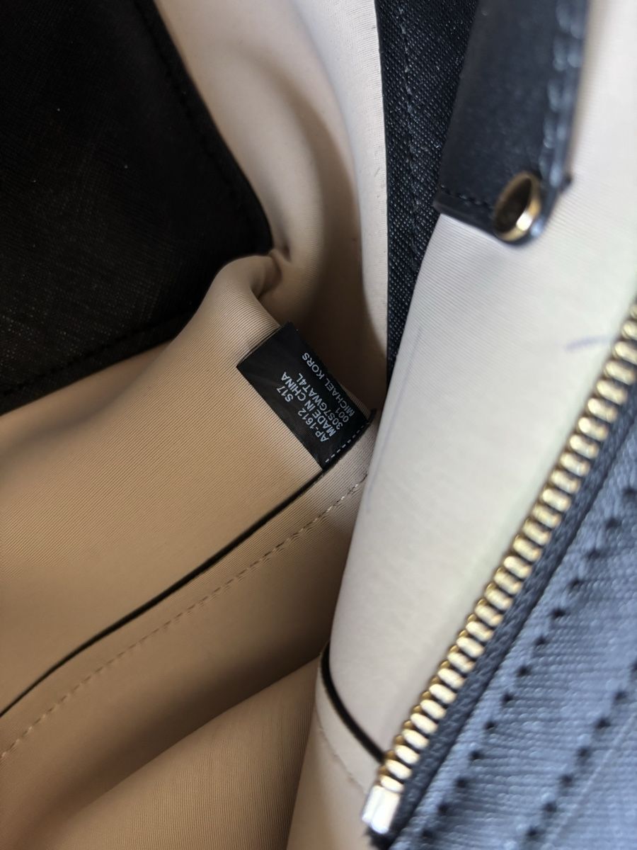 Michael Kors Sacs femmes: Michael Kors black shoulder bag – D'occasion à Zürich par eva_ng5v 3