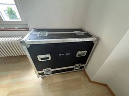 XEVO SQD Flightcase mit Rollen