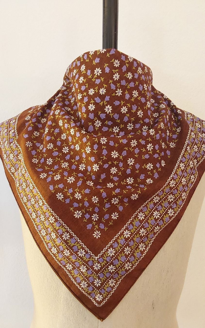 Foulards & écharpes: Tuch Baumwolle quadratisch braun – Neuf (Voir description) à Köniz par scopello12