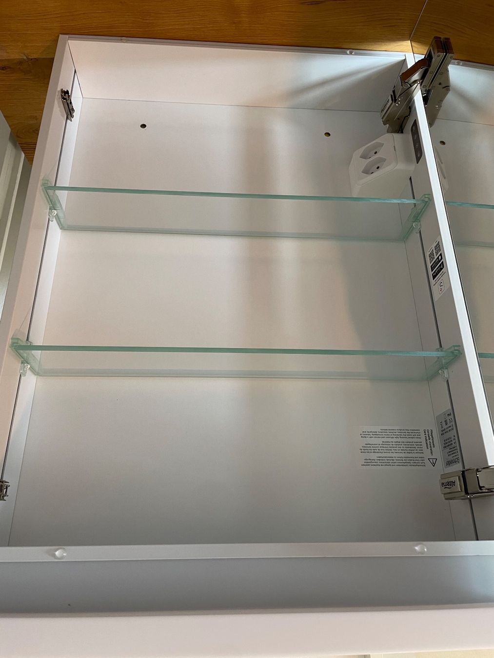 Alterna Spiegelschränke: Spiegelschrank Alterna karat – Neu (gemäss Beschreibung) aus Riehen von Wincine 1