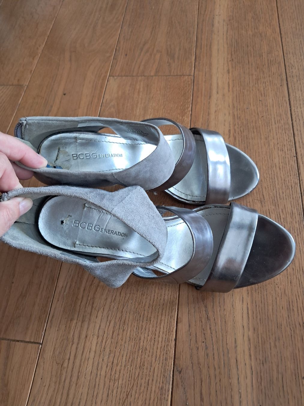 Scarpe da donna: Sandales BCBGeneration gris argenté - T 37.5 – Usato da Aubonne venduto da erinrose 1
