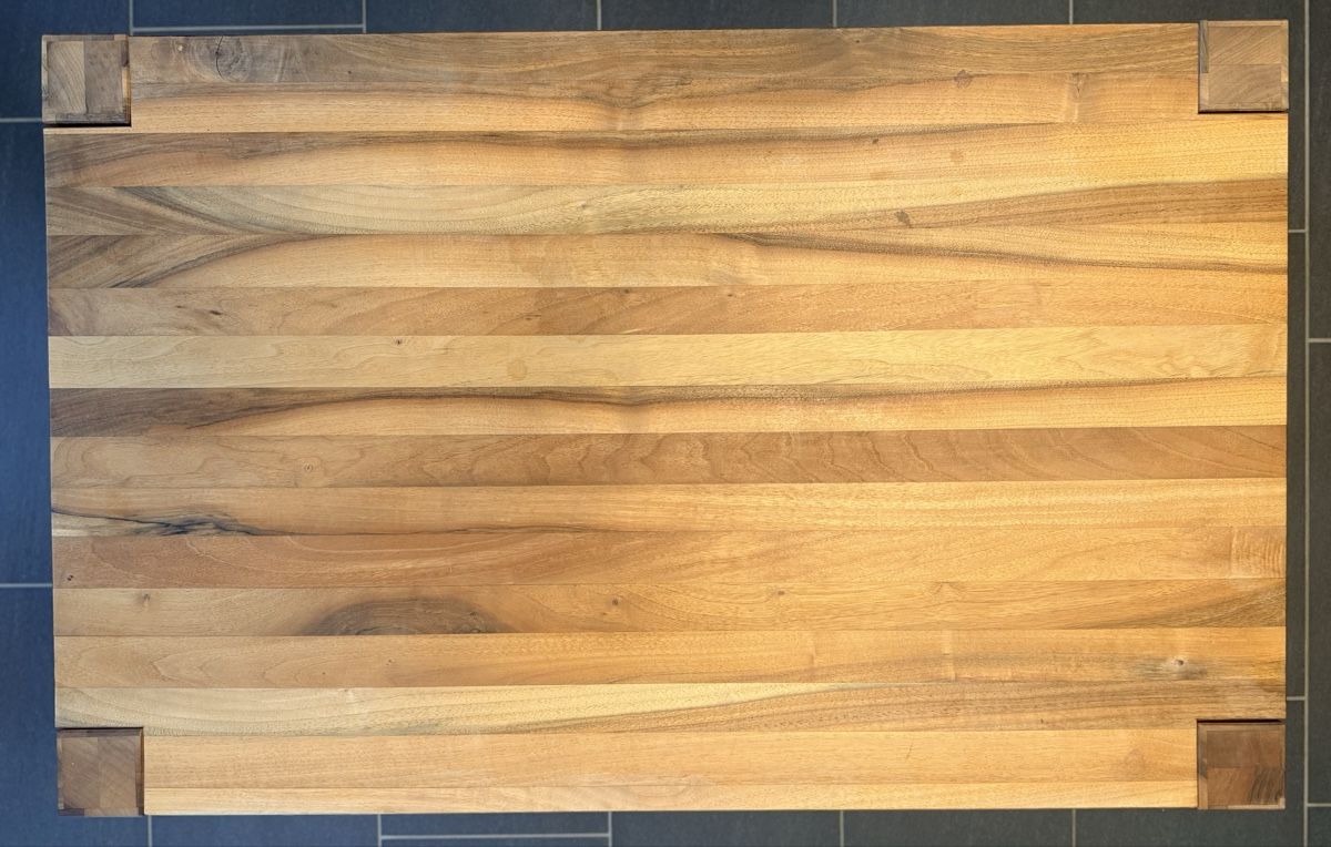 Livique Tavoli: Nussbaum Massivholz Couchtisch – Usato da Magden venduto da pzi80 2