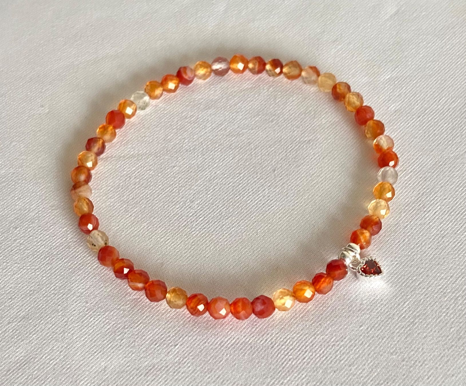 Bracciali & Braccialetti: Edelstein Armband Karneol mit Silber auf Mass – Nuovo e nell'imballaggio originale da Zuzwil SG venduto da Lemliskat 1