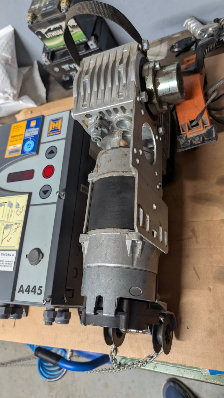 Hörmann Altro Materiale elettrico: Hörmann A445 Steuerung und Motor – Usato da Islikon venduto da Dave_o 2