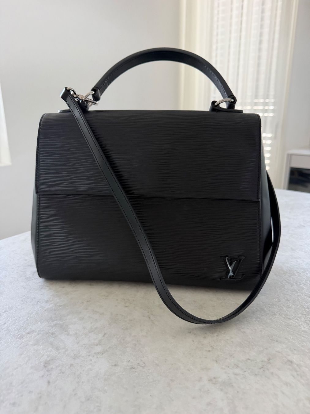 Louis Vuitton Sacs femmes: Louis Vuitton Cluny MM Epi Leder – Neuf (Voir description) à berikon par Fashion_09