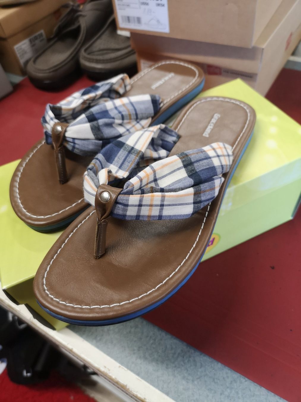 Damenschuhe: Flipflop – Neu und originalverpackt aus Möhlin von Highwaytom