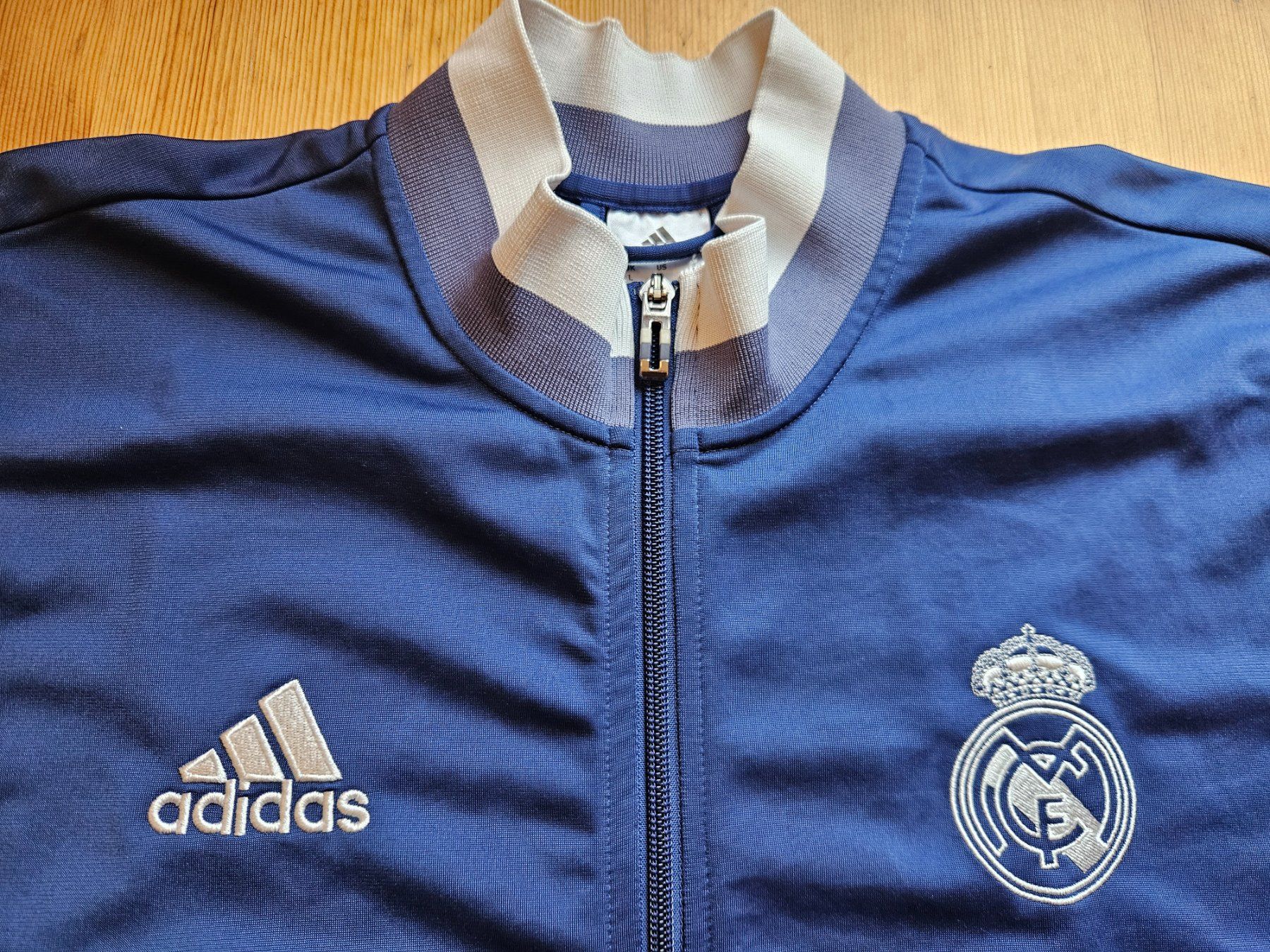 Adidas Canottiere & Pantaloni: Real Madrid Jacke adidas Grösse L Spanien – Usato da Hägglingen venduto da United-Village-Trade 1