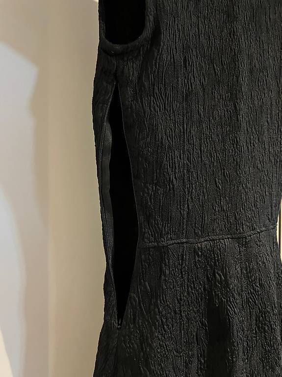 Kleider: Guess Kleid Neu mit Etikett – Gebraucht aus Ebmatingen von N.Bu 2