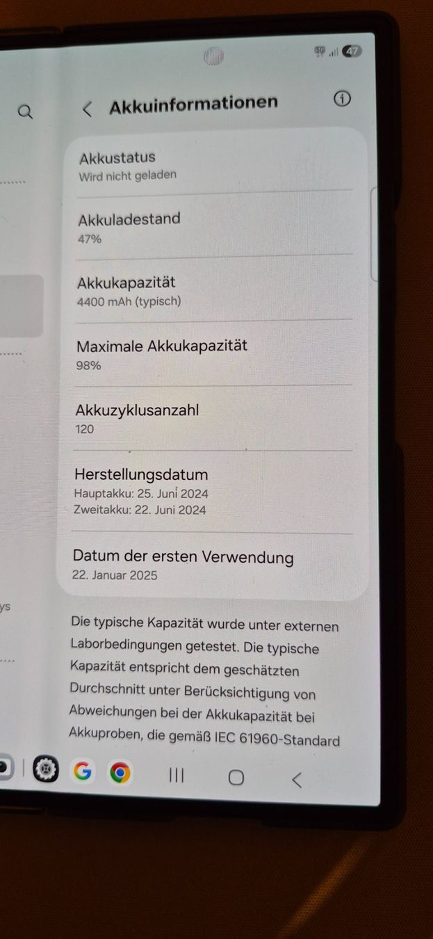Samsung Telefoni cellulari / Smartphones: Samsung Galaxy ZFold6 – Usato da Wattwil venduto da Pjolanda 3