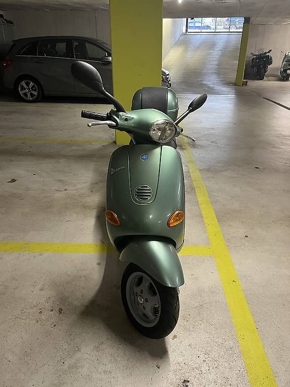 Vespa Scooter: Piaggio Vespa ET4 125 – Usato da Zürich venduto da ras_q7dq 1