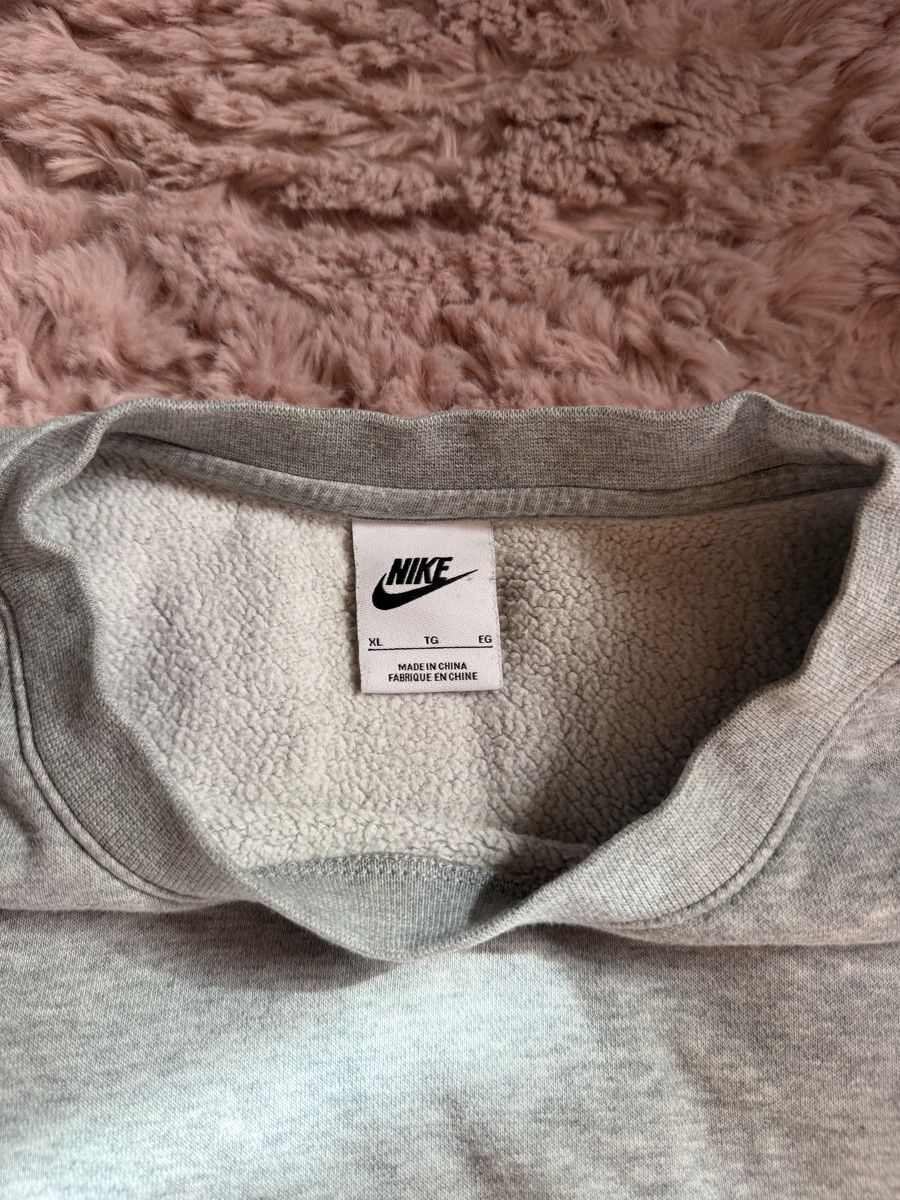 Nike Pullover & Sweatshirts: Nike Pullover grau – Gebraucht aus Faulensee von san_26hj 2