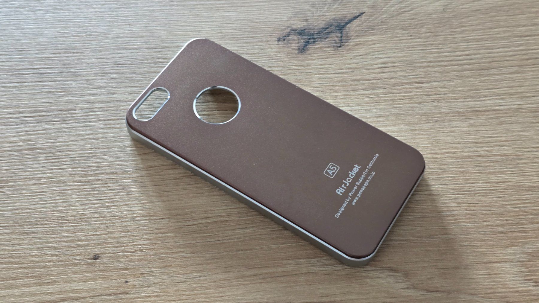 Cover & Protezioni schermo: Back Cover Air Jacket - iPhone SE 2016 /5/ 5S / 5C - kupfer – Usato da Thalwil venduto da VitaMini