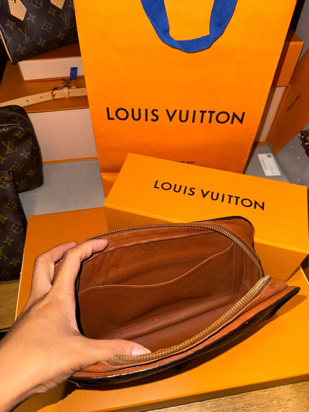 Louis Vuitton Borse: Louis Vuitton Orsay Clutch Monogram y1997 – Usato da Widnau venduto da Pukpan_99 8