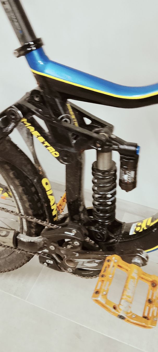 Giant Velos: Giant Glory 8.0 Downhill bike – Gebraucht aus Biel/Bienne von Vintage-timearts 3