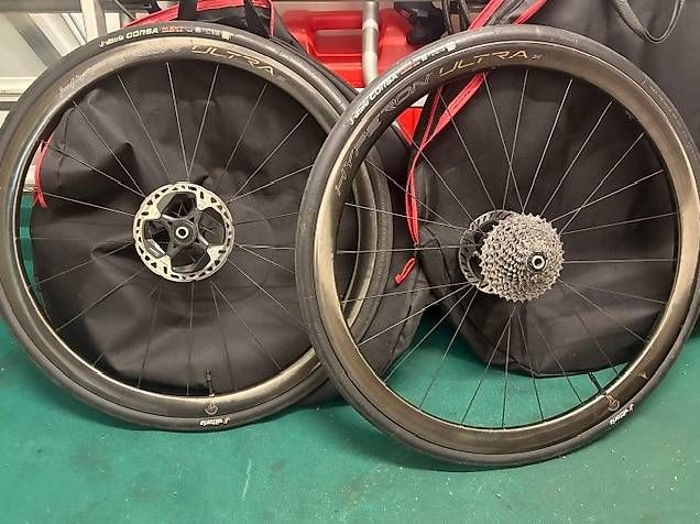 Pneumatici & Ruote complete: Roues Campagnolo – Usato da Bernex venduto da Cervinia