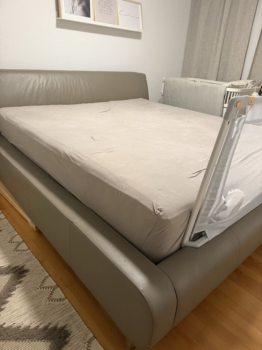 Betten: Bettgestell – Gebraucht aus Winkel von gab_p6mm