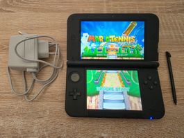 Nintendo 3DS XL in rot