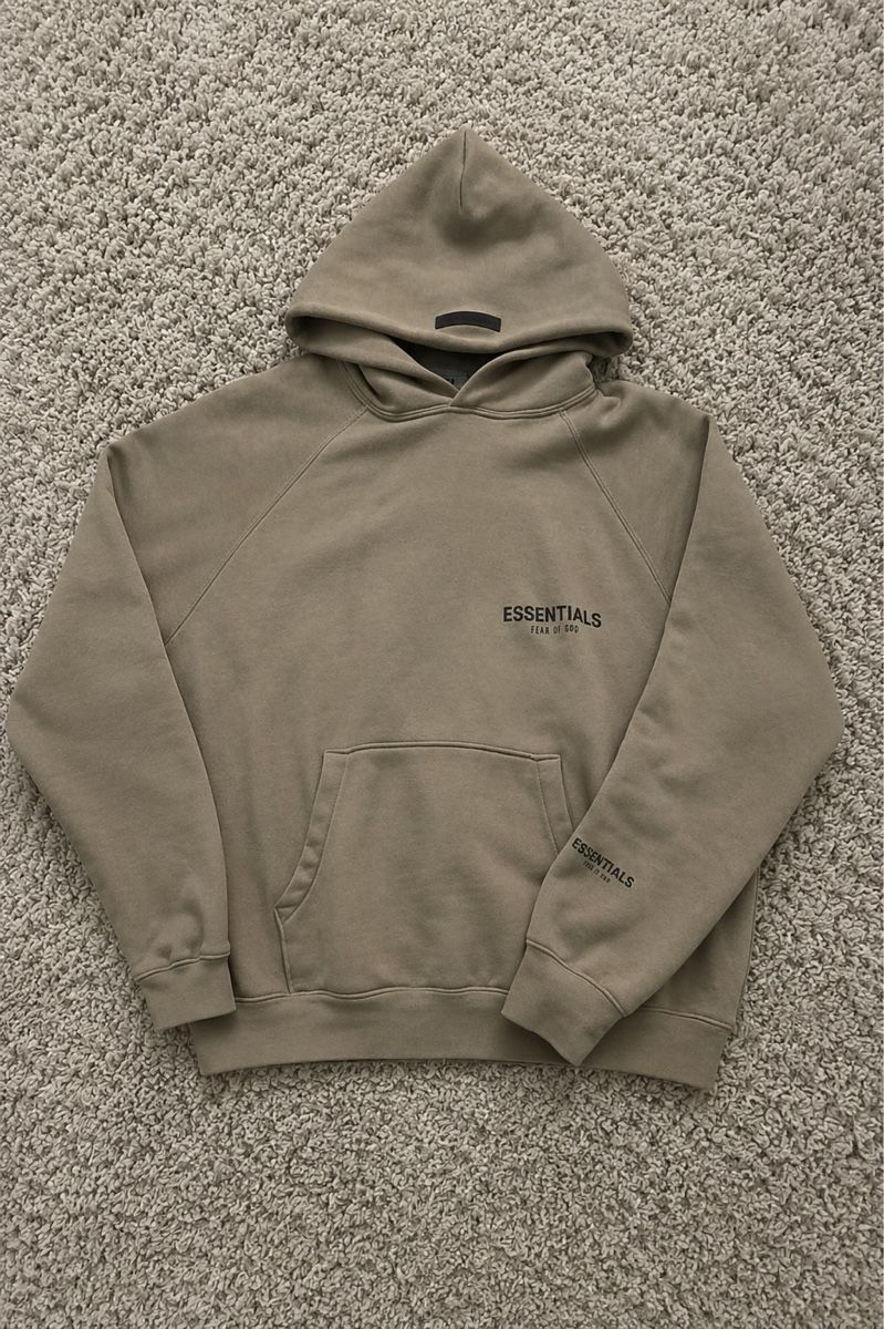 Fear of God Maglioni & Felpe: Essentials Hoodie Olive Green  – Usato da Basel venduto da pau_s6pv