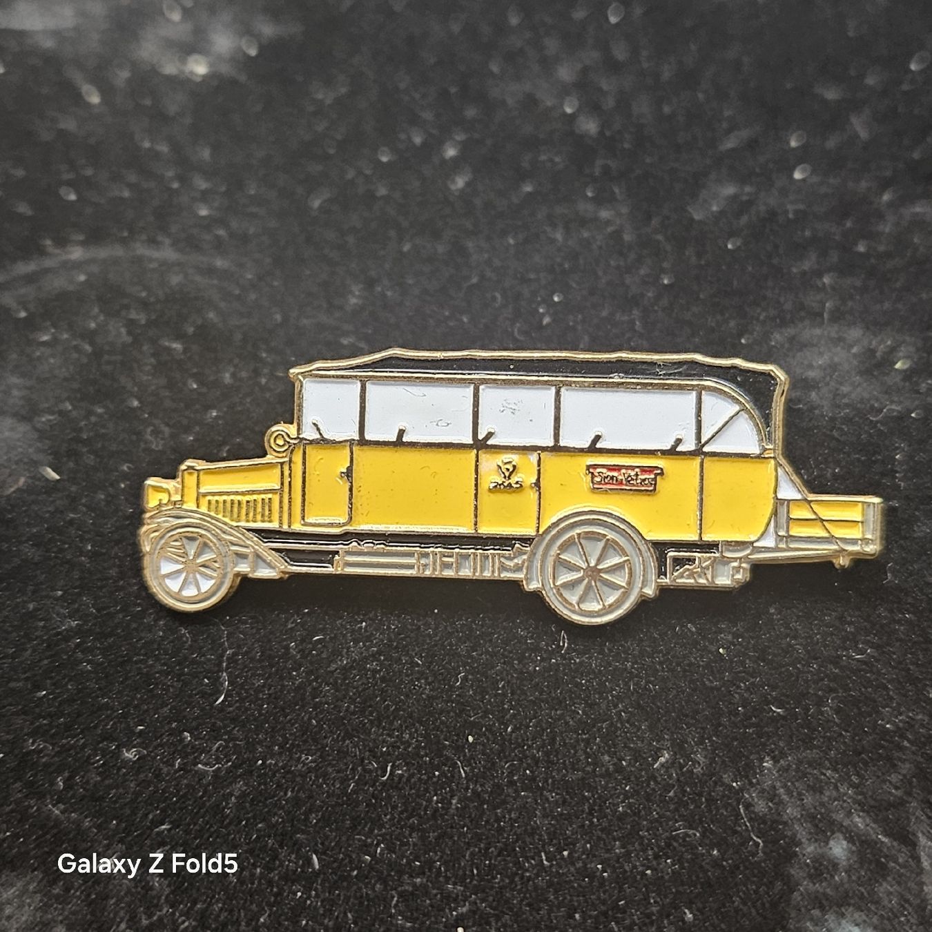Plaketten & Abzeichen: Seltene PTT Electa Basel Anstecknadel / Pin - Oldtimer Bus! – Neu (gemäss Beschreibung) aus St. Gallen von urs_j5tp
