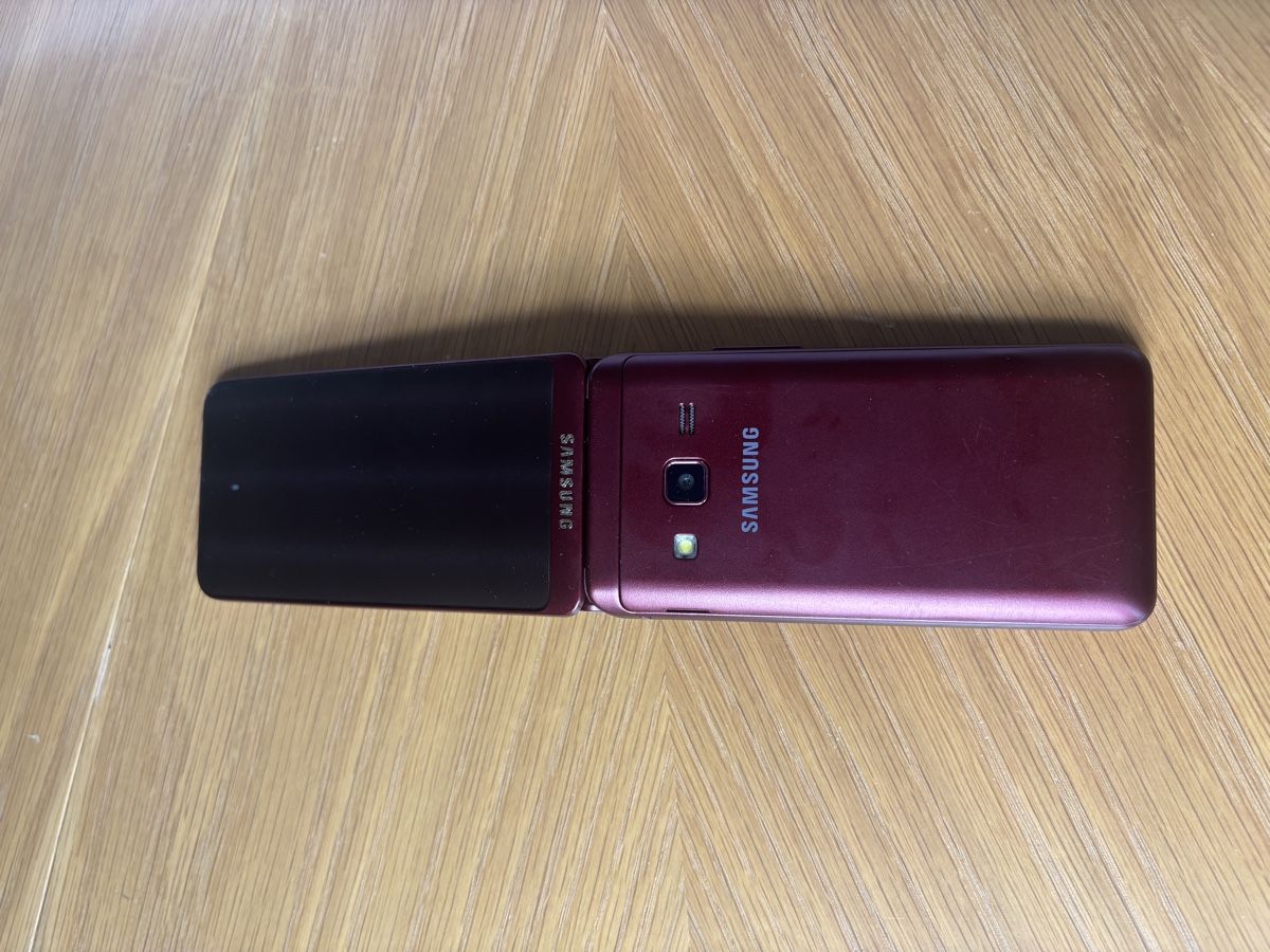 Samsung Telefoni cellulari / Smartphones: Samsung Galaxy Folder 2  4G - mit Touchscreen – Nuovo (secondo la descrizione) da Zürich venduto da Ndzinga 4