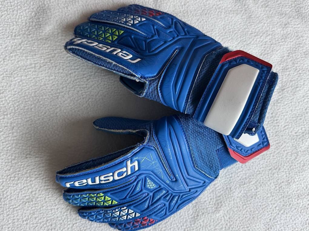 Guanti: Kinder-Goaliehandschuhe Grösse 5 – Usato da Wollerau venduto da Jusgurke