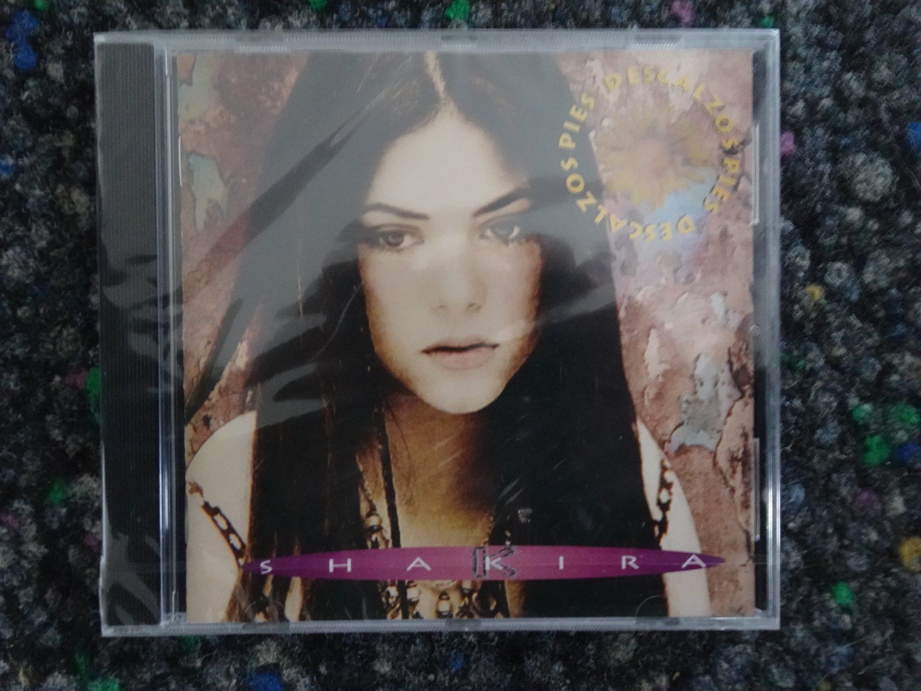 CD: CD : Shakira – Usato da Lotzwil venduto da Kiddis