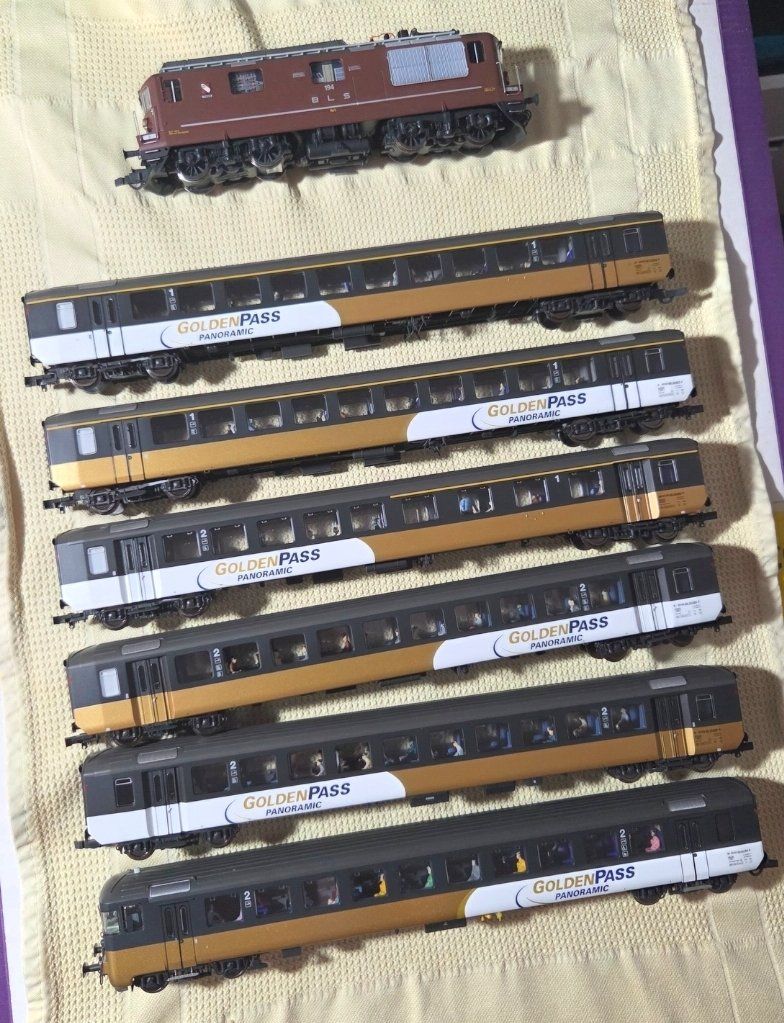 Roco Modellini di ferrovie: Roco Piko ESU Goldenpass Pendelzug – Nuovo (secondo la descrizione) da Spiez venduto da Swissbobo