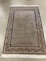 Orientteppich mit Fransen beige gemustert guter Zustand