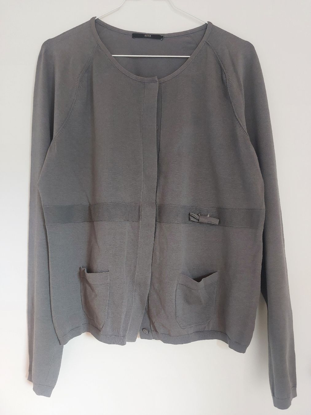 Hugo Boss Jacken: HUgo BOSS Strickjacke grau Gr.L  – Gebraucht aus Münchenstein von luksack