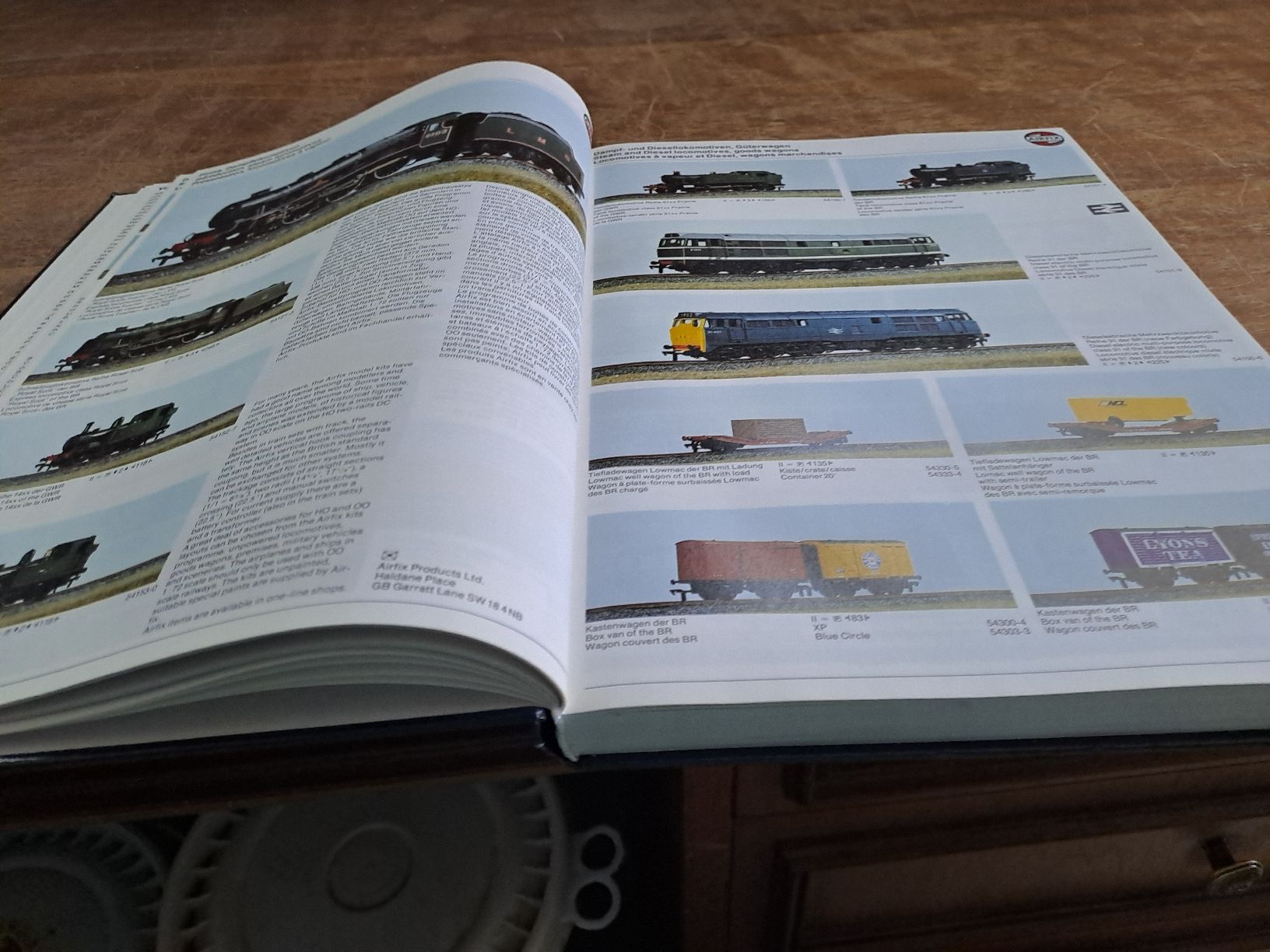 Libri: Modell-Eisenbahn HO-International Buch 4000 Modelle – Usato da Zürich venduto da Schoebi19 5