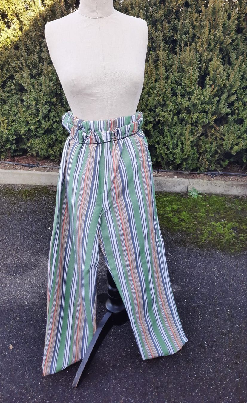 Costumi: Schöne, grosse Fasnachtshose – Usato da Basel venduto da Tshabajuju