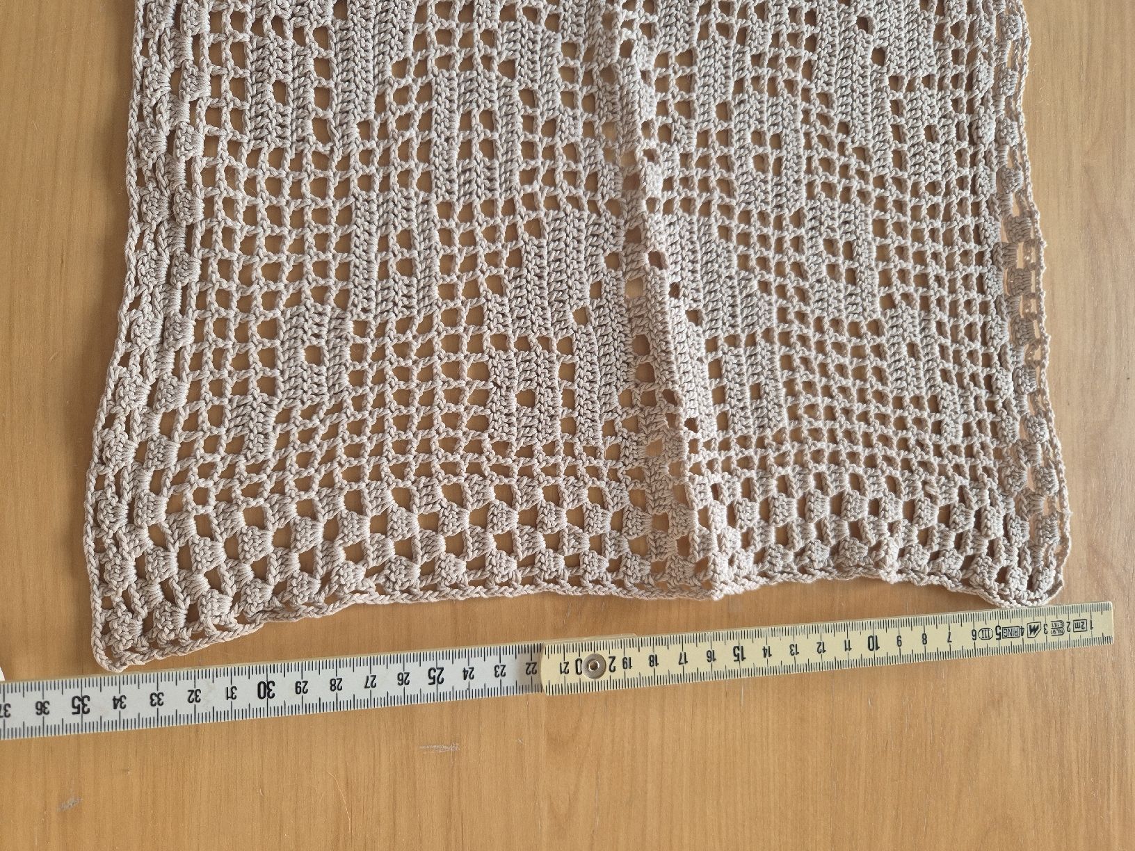 Altra biancheria da tavola: kleines Vintage Filethäkeldeckchen – Usato da Herzogenbuchsee venduto da herzchae 2