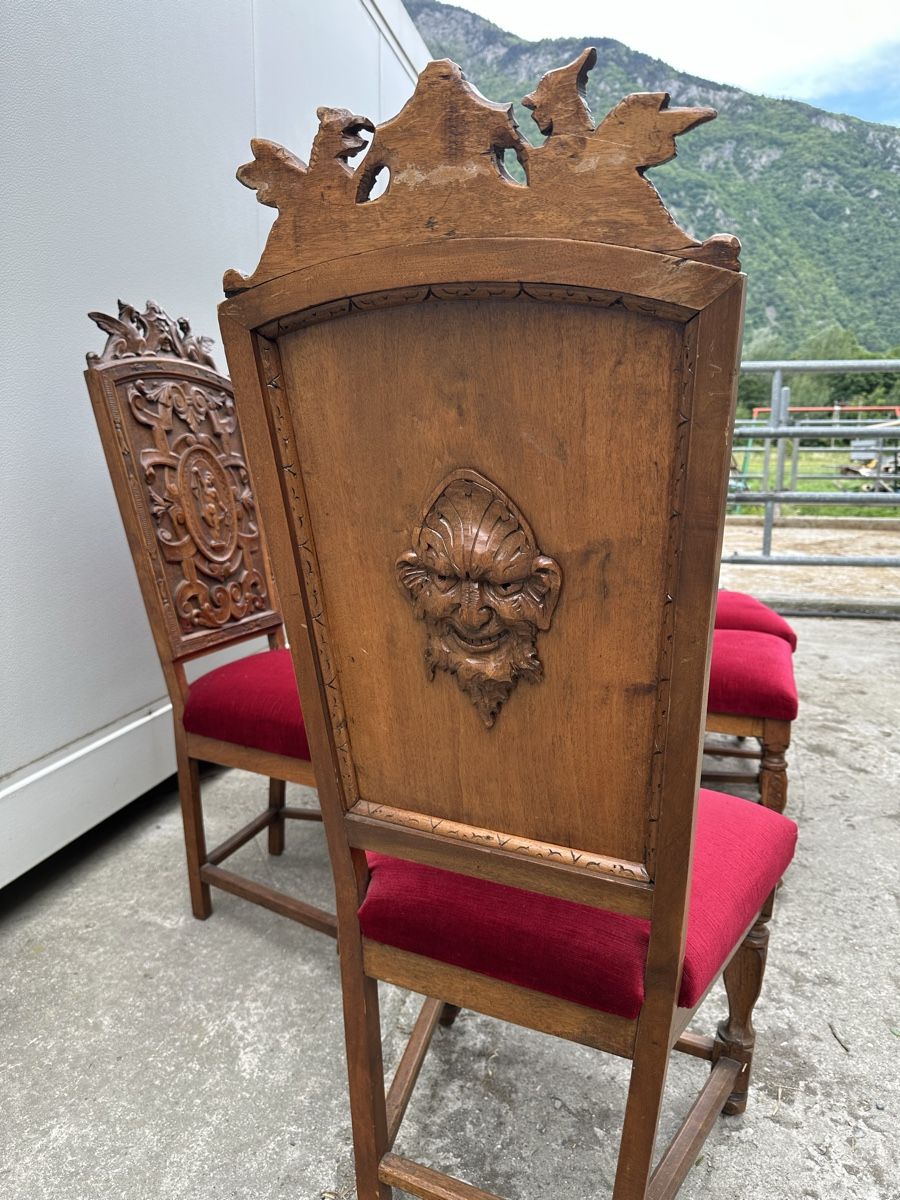 Set di tavolo e panche: Table, Vaisselier et chaises anciennes sculptées – Usato da Vernayaz venduto da tolaj.leo 6