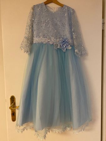 blaues Festkleid Mädchen
