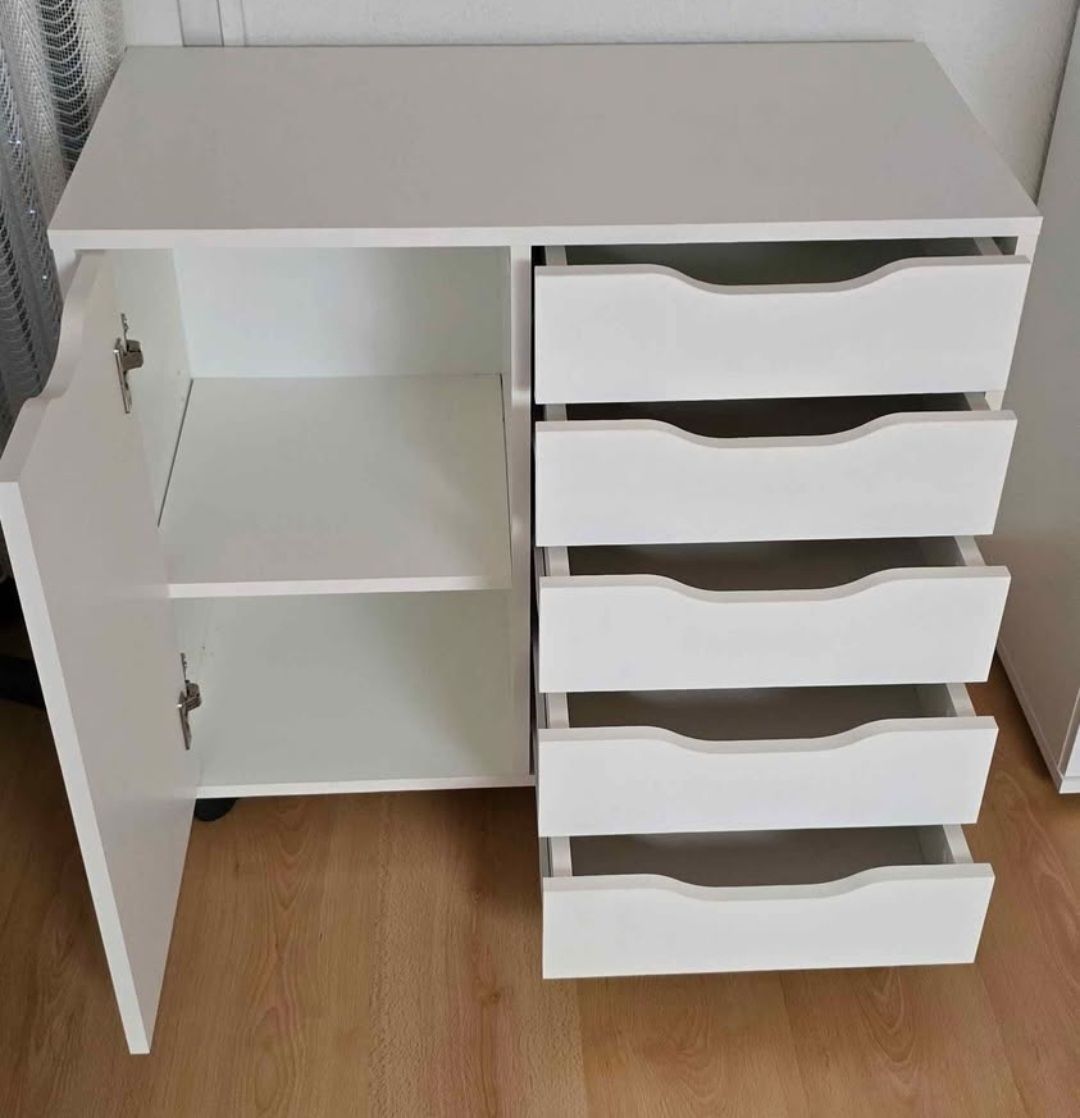 Commodes: Kommode weiss mit 5 Schubladen und Türe – D'occasion à Hüttikon par Sybille91 1