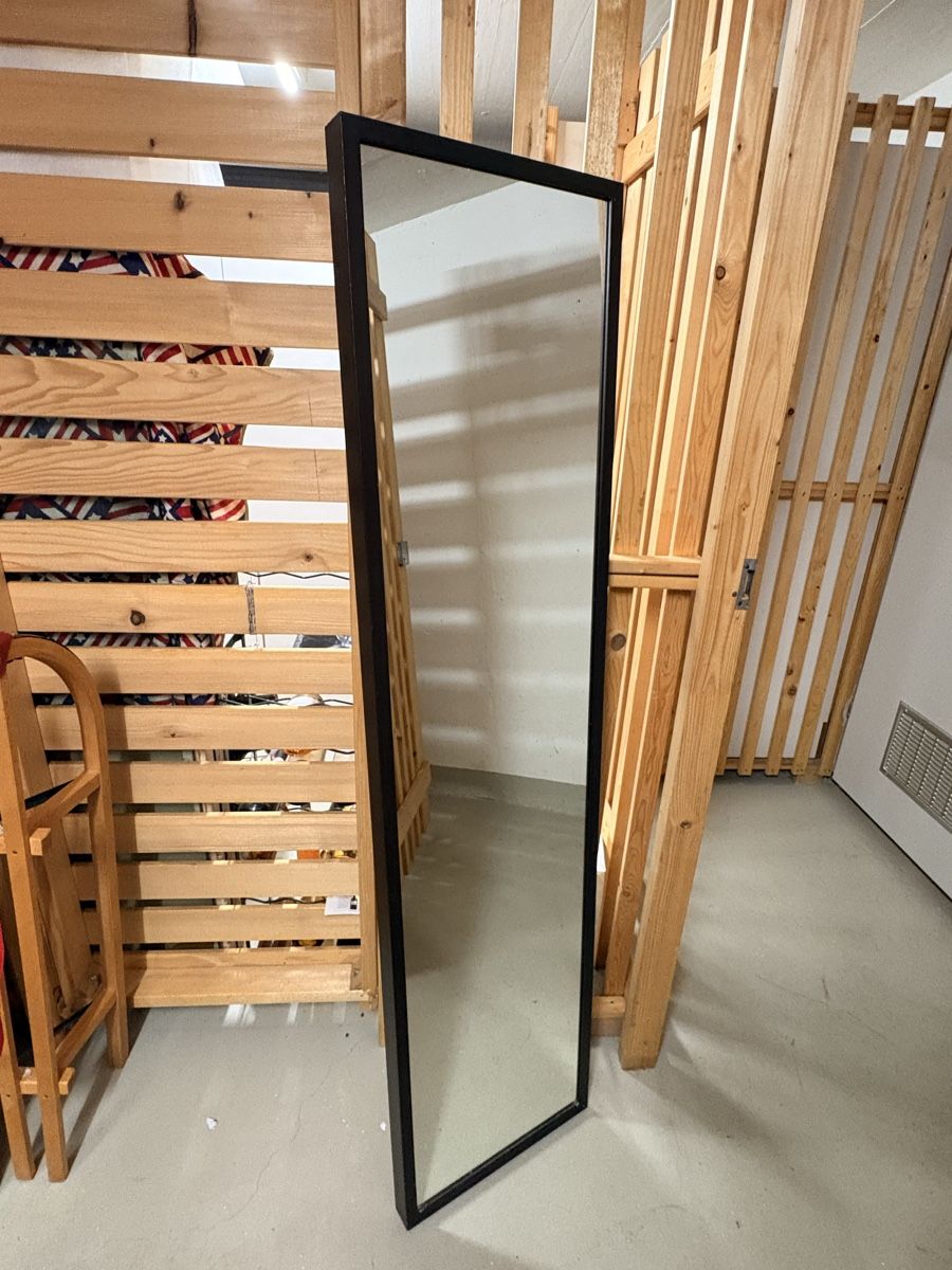Specchi: Full Length Mirror Black Frame Good Condition – Usato da Zürich venduto da epe_2dny